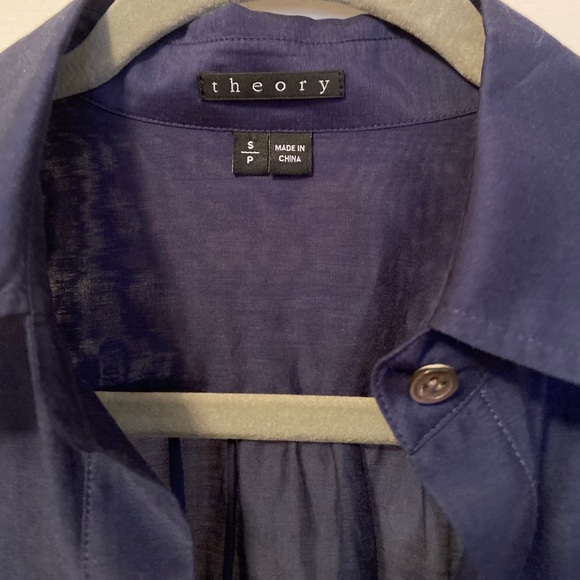 THEORY Navy Button Down Tie Front size Small - Picture 6 of 16